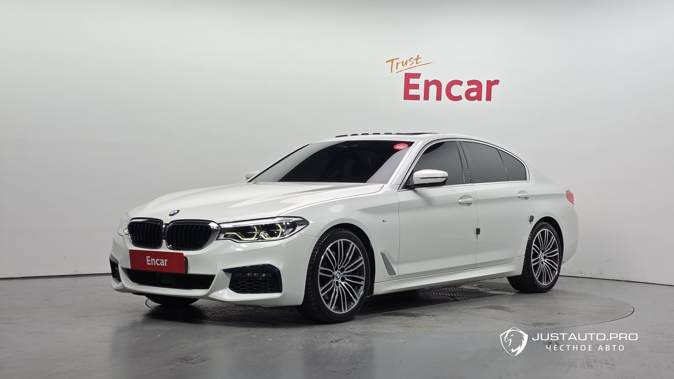 Автомобиль BMW 5-Series