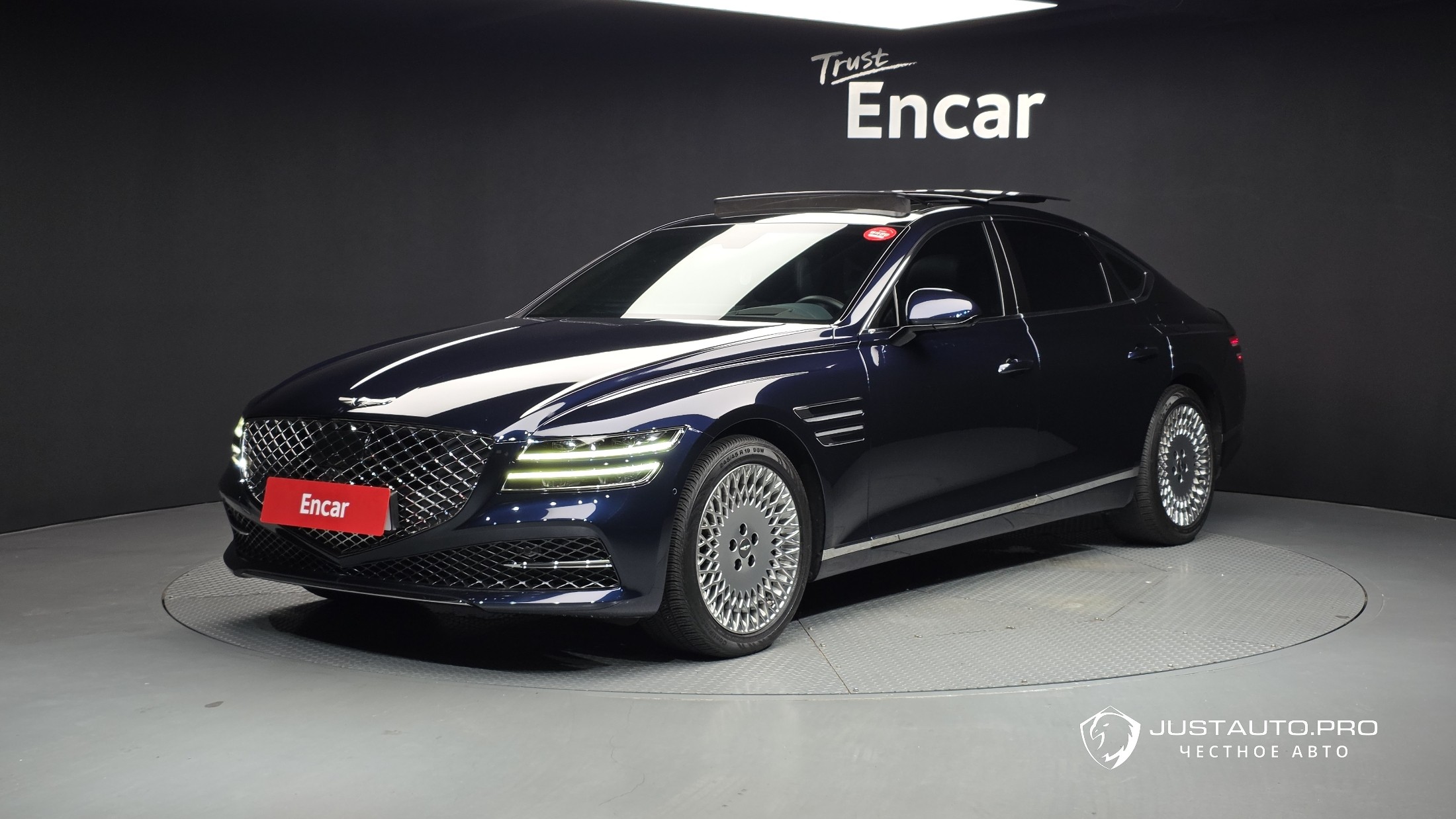 Автомобиль Genesis G80
