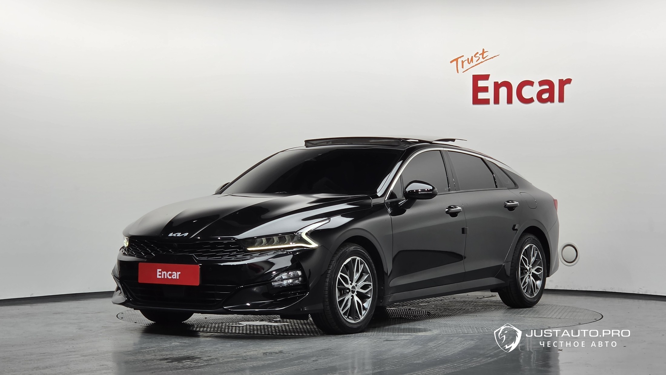 Автомобиль Kia K5