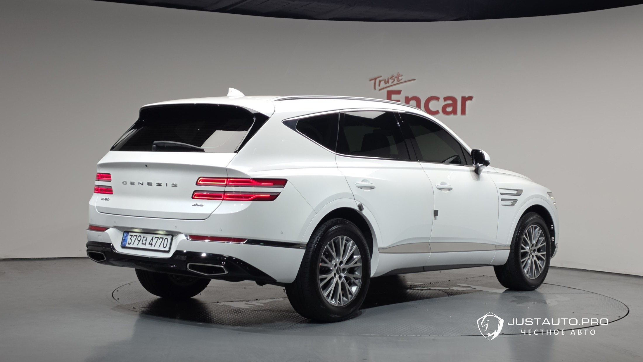 Автомобиль Genesis GV80