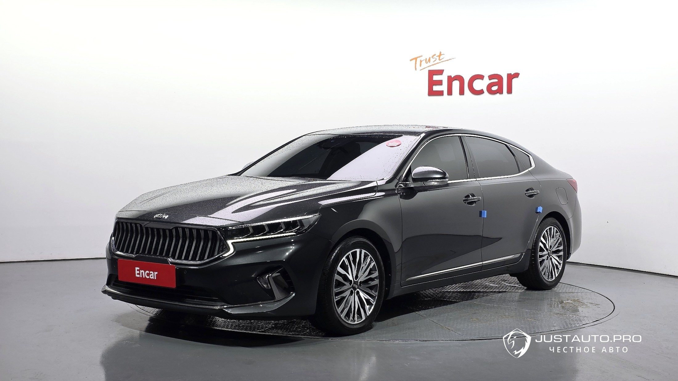 Автомобиль Kia K7