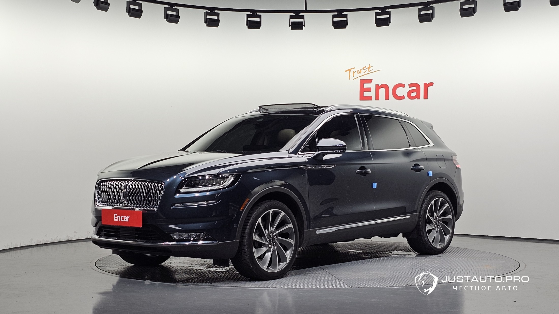 Автомобиль Lincoln Nautilus