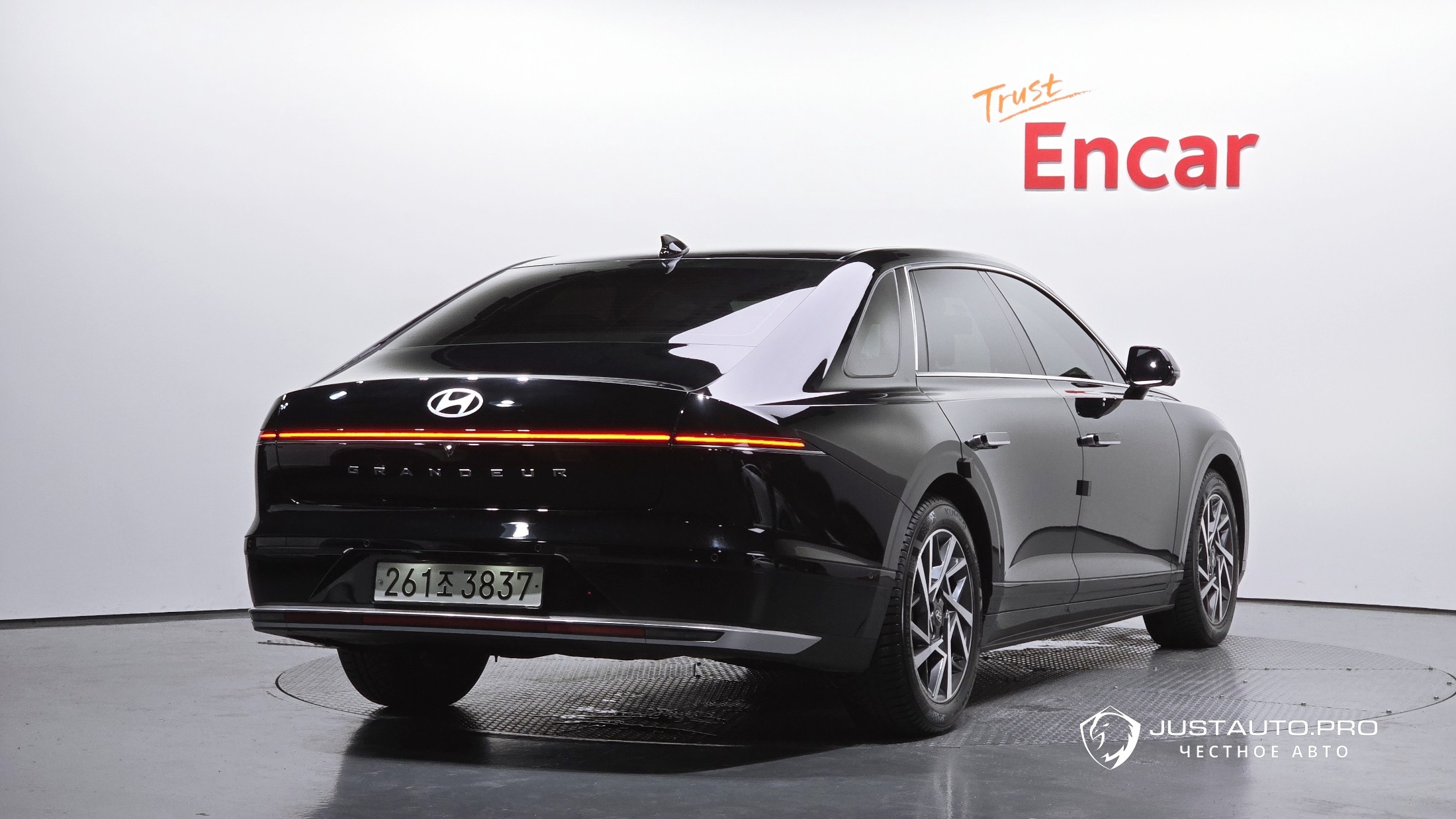 Автомобиль Hyundai Grandeur