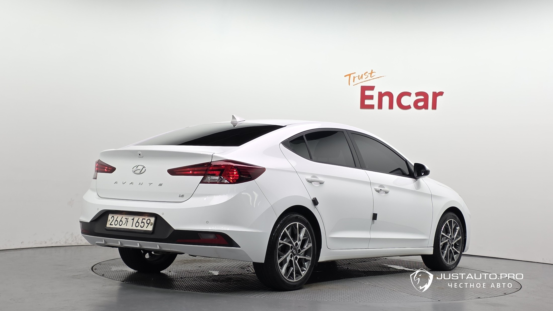 Автомобиль Hyundai AVANTE