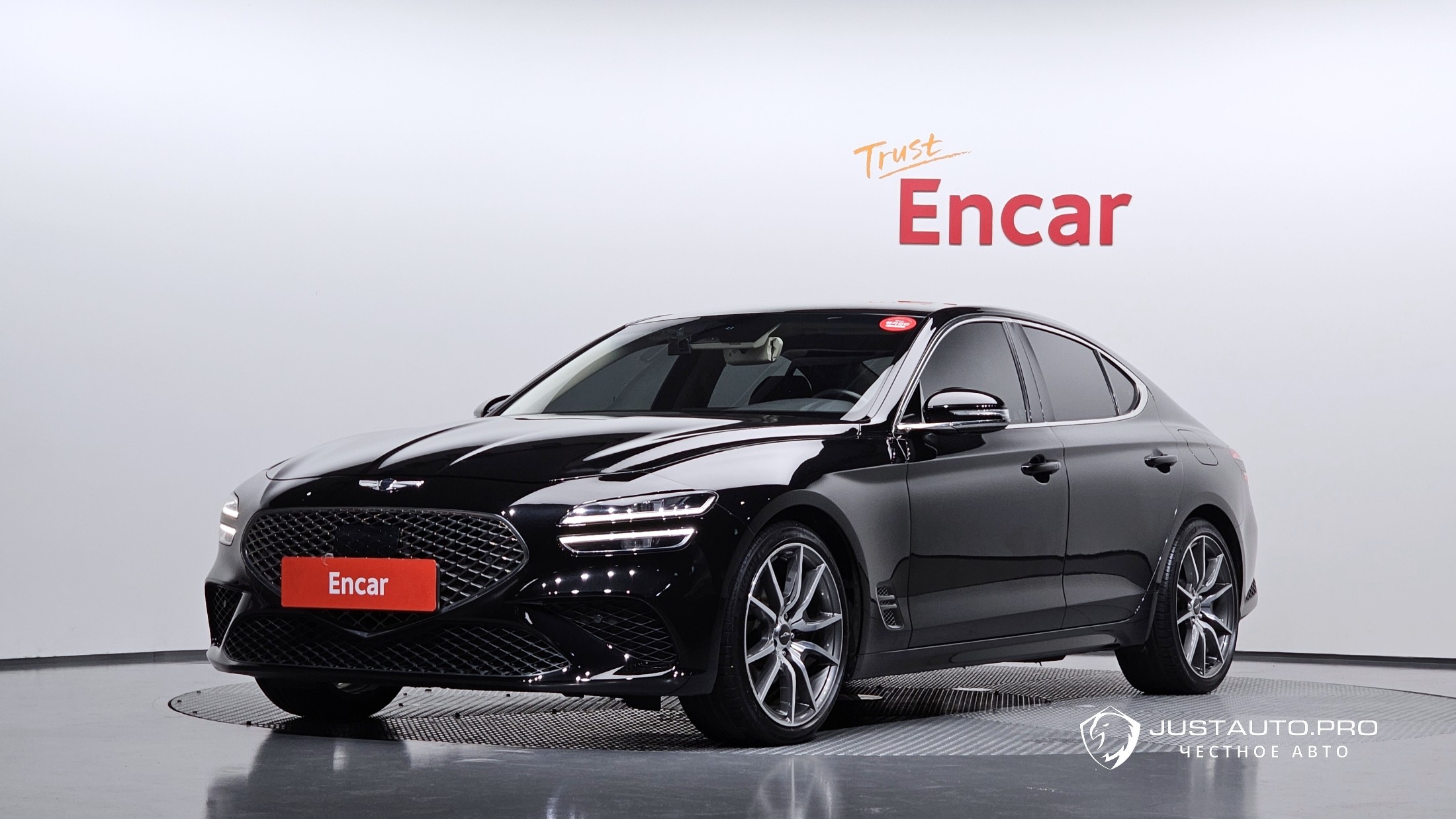 Автомобиль Genesis G70