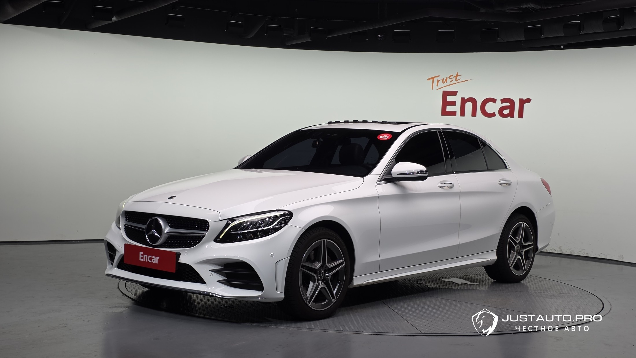 Автомобиль Mercedes-Benz C-Class