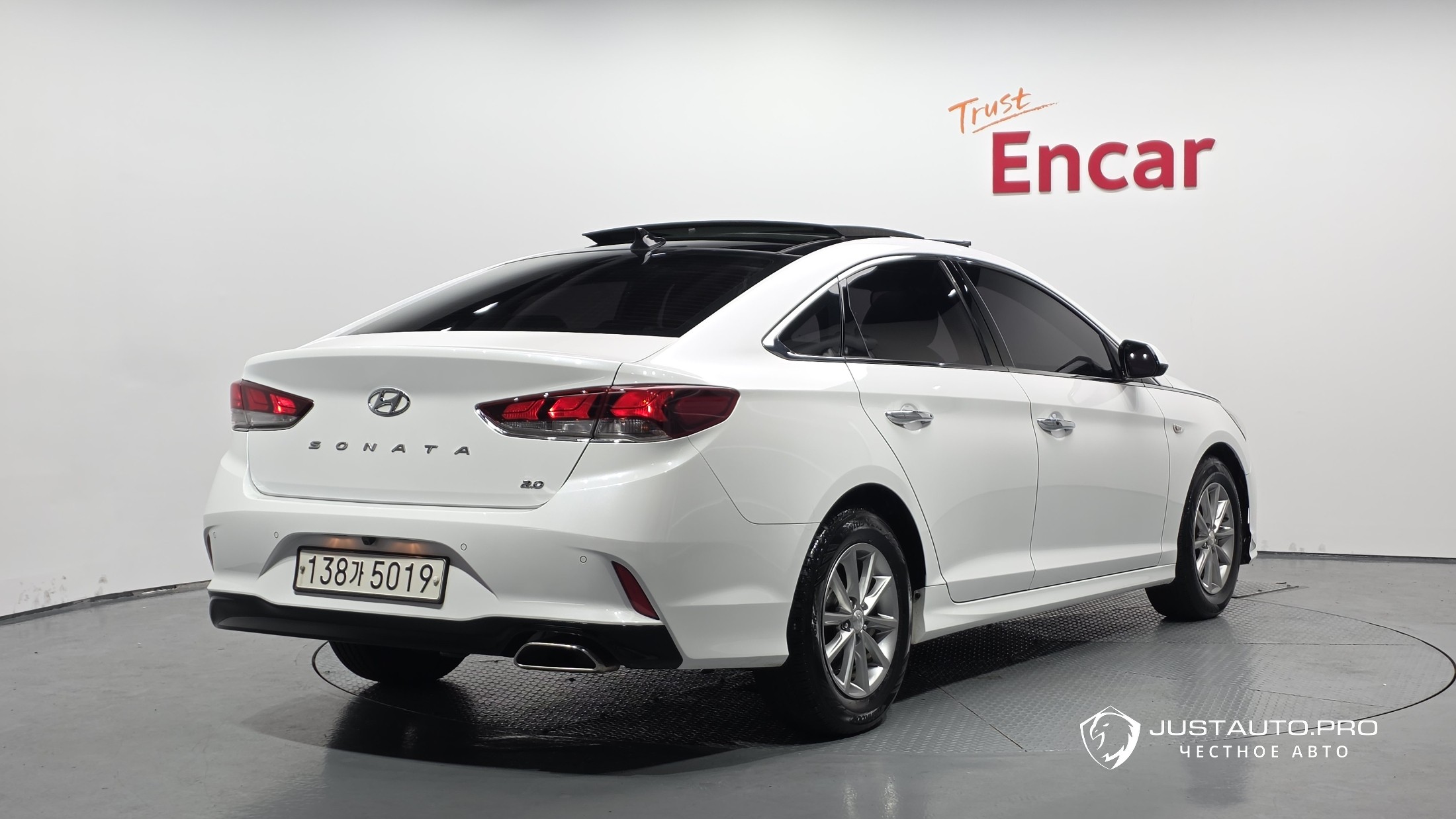 Автомобиль Hyundai Sonata