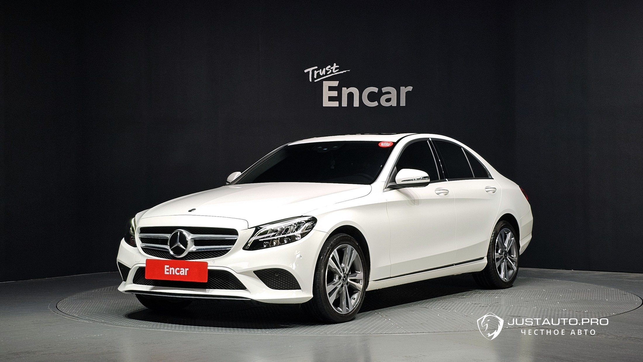 Автомобиль Mercedes-Benz C-Class