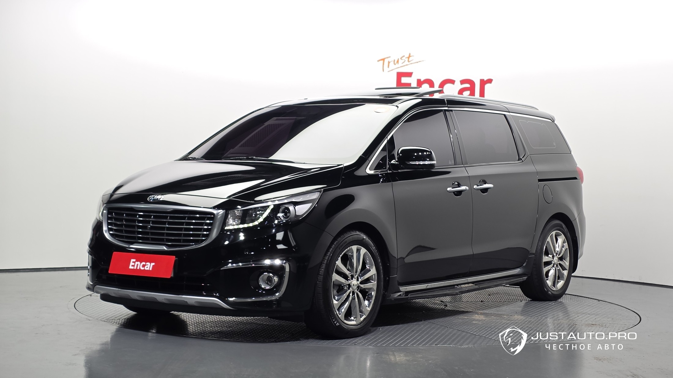 Автомобиль Kia Canival