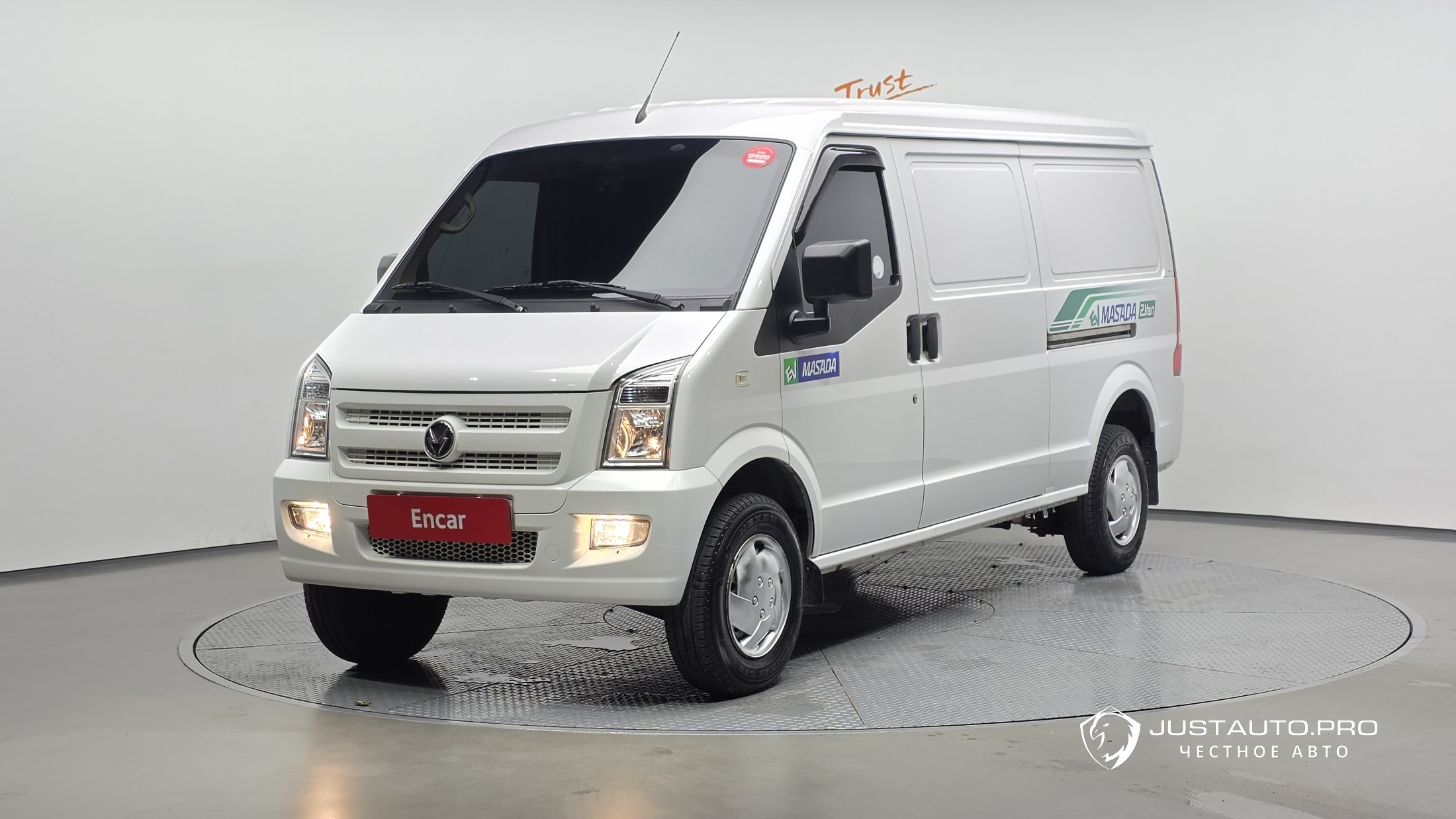 Автомобиль DFSK C35