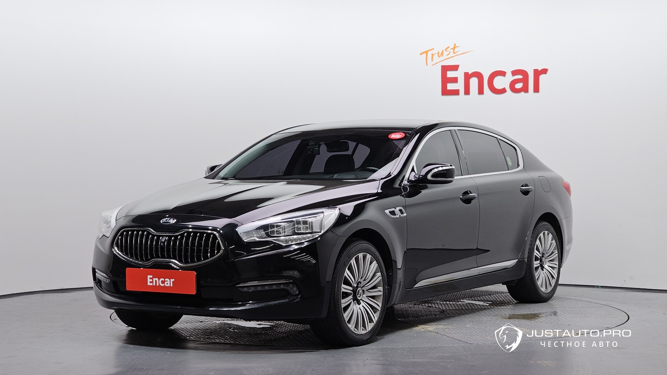 Автомобиль Kia K9