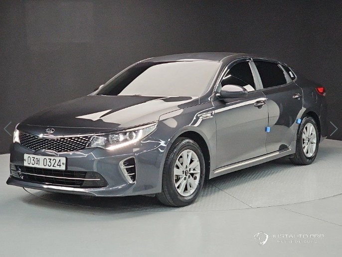 Автомобиль Kia K5