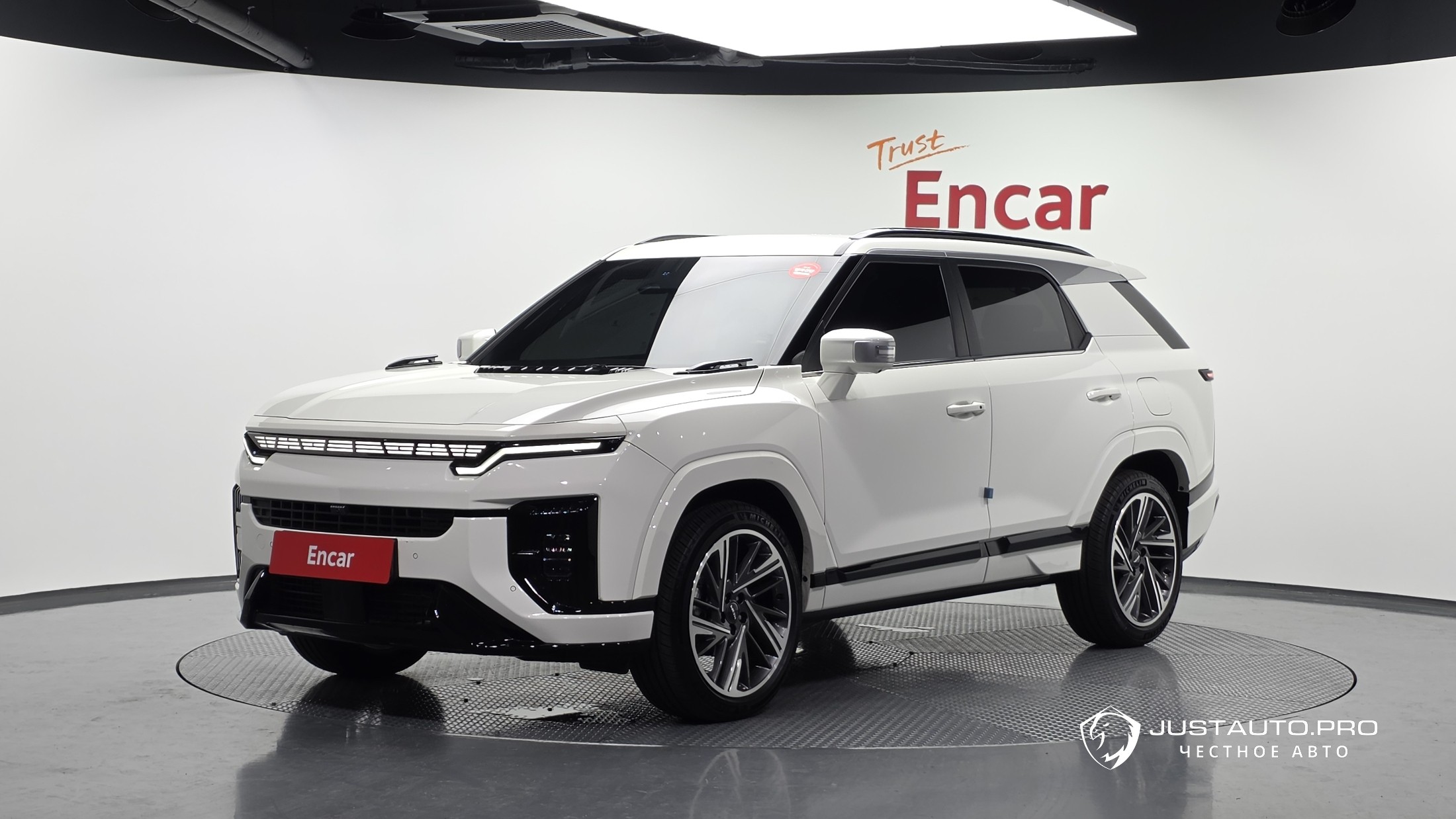 Автомобиль KG_Mobility_Ssangyong Actyon
