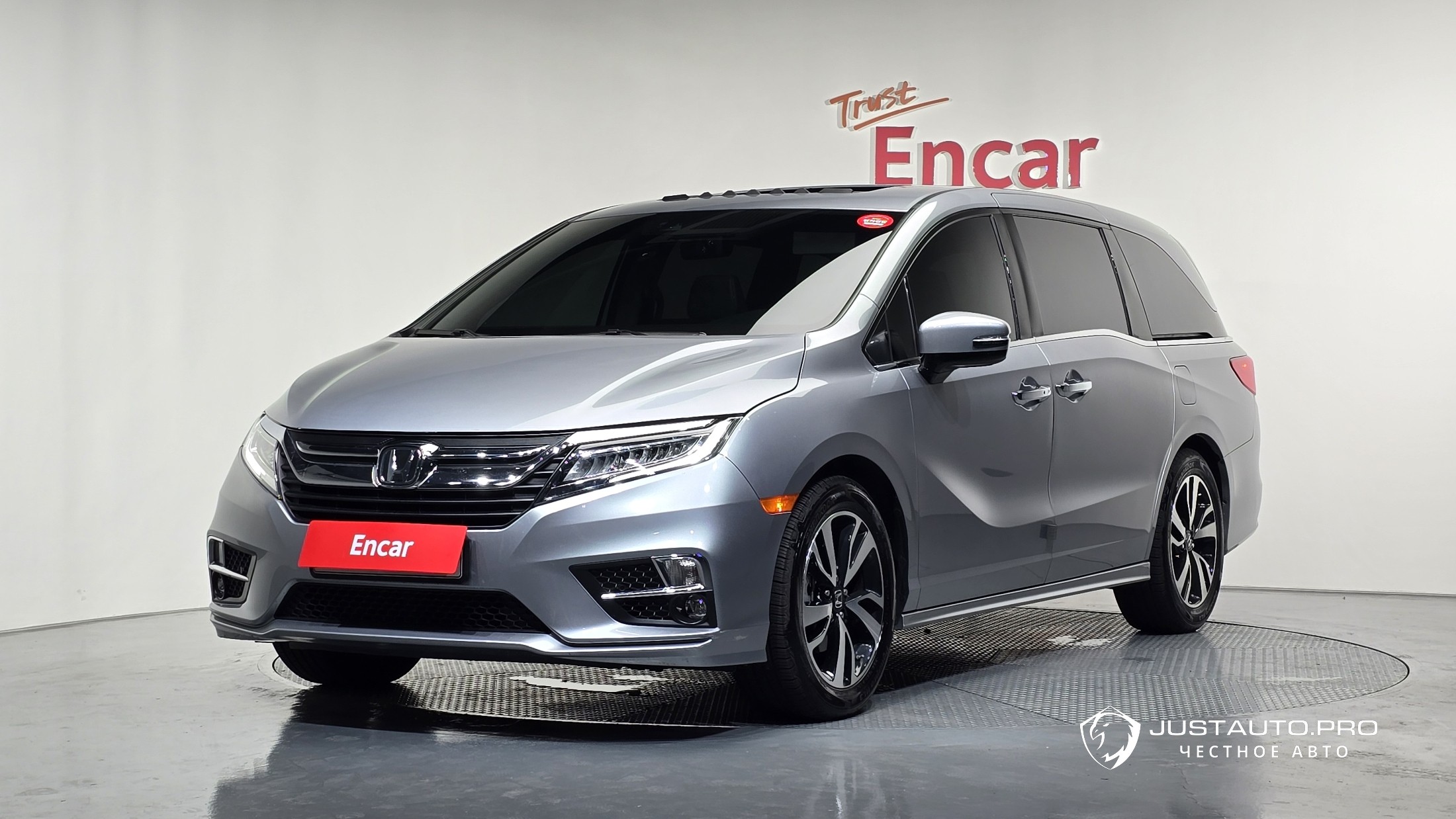 Автомобиль Honda Odyssey