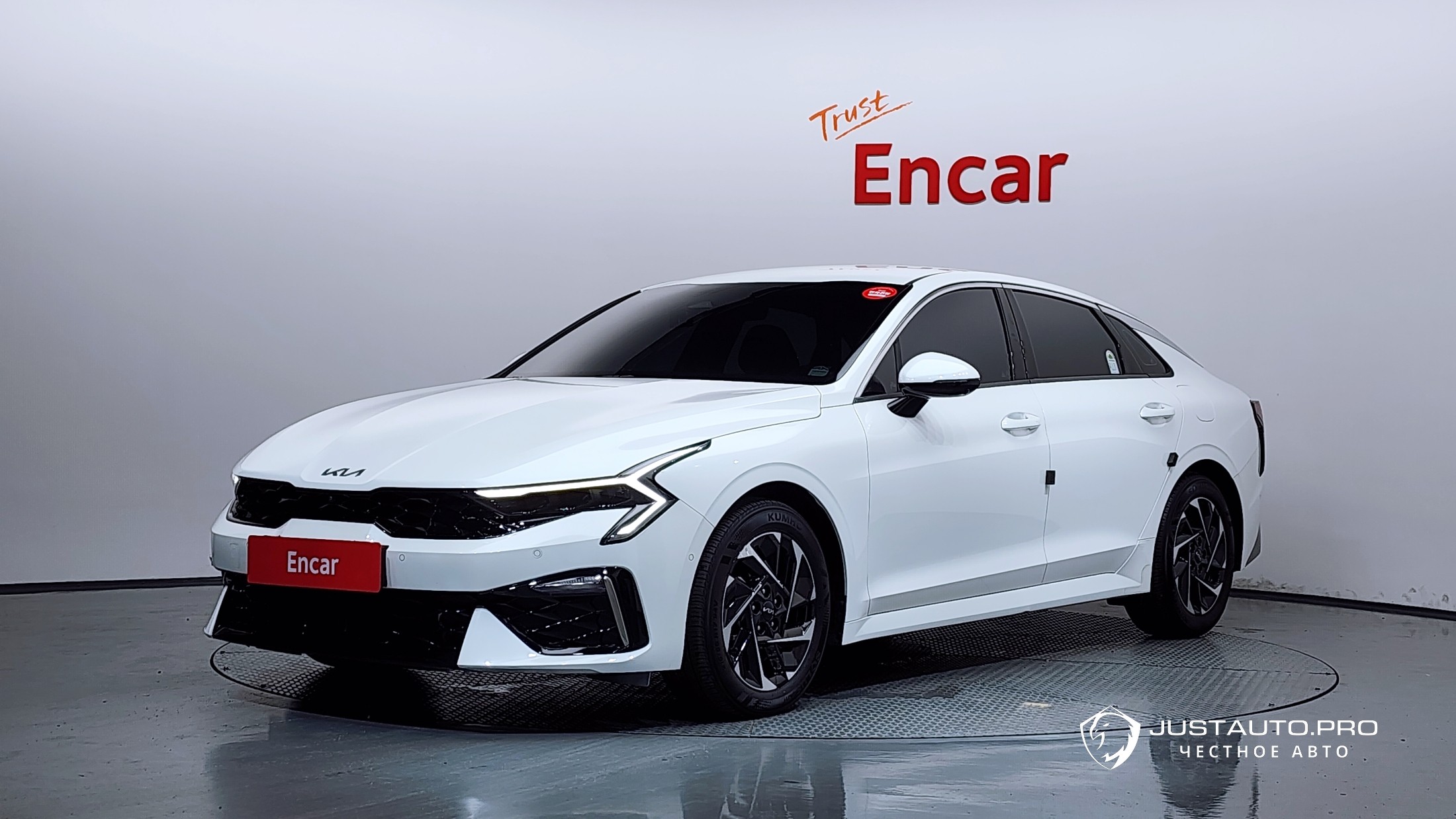Автомобиль Kia K5