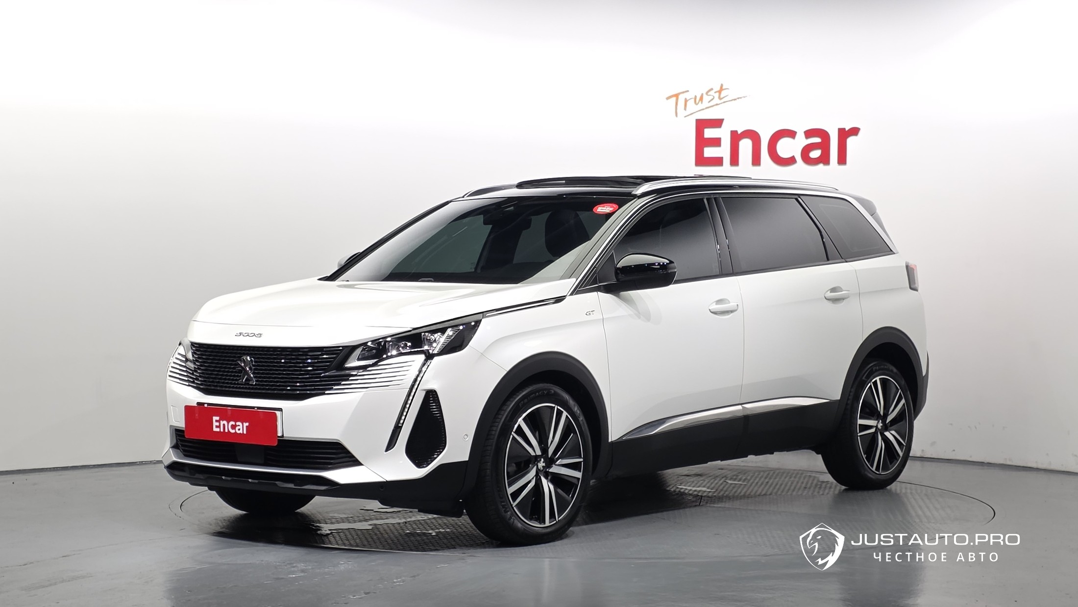 Автомобиль Peugeot 5008