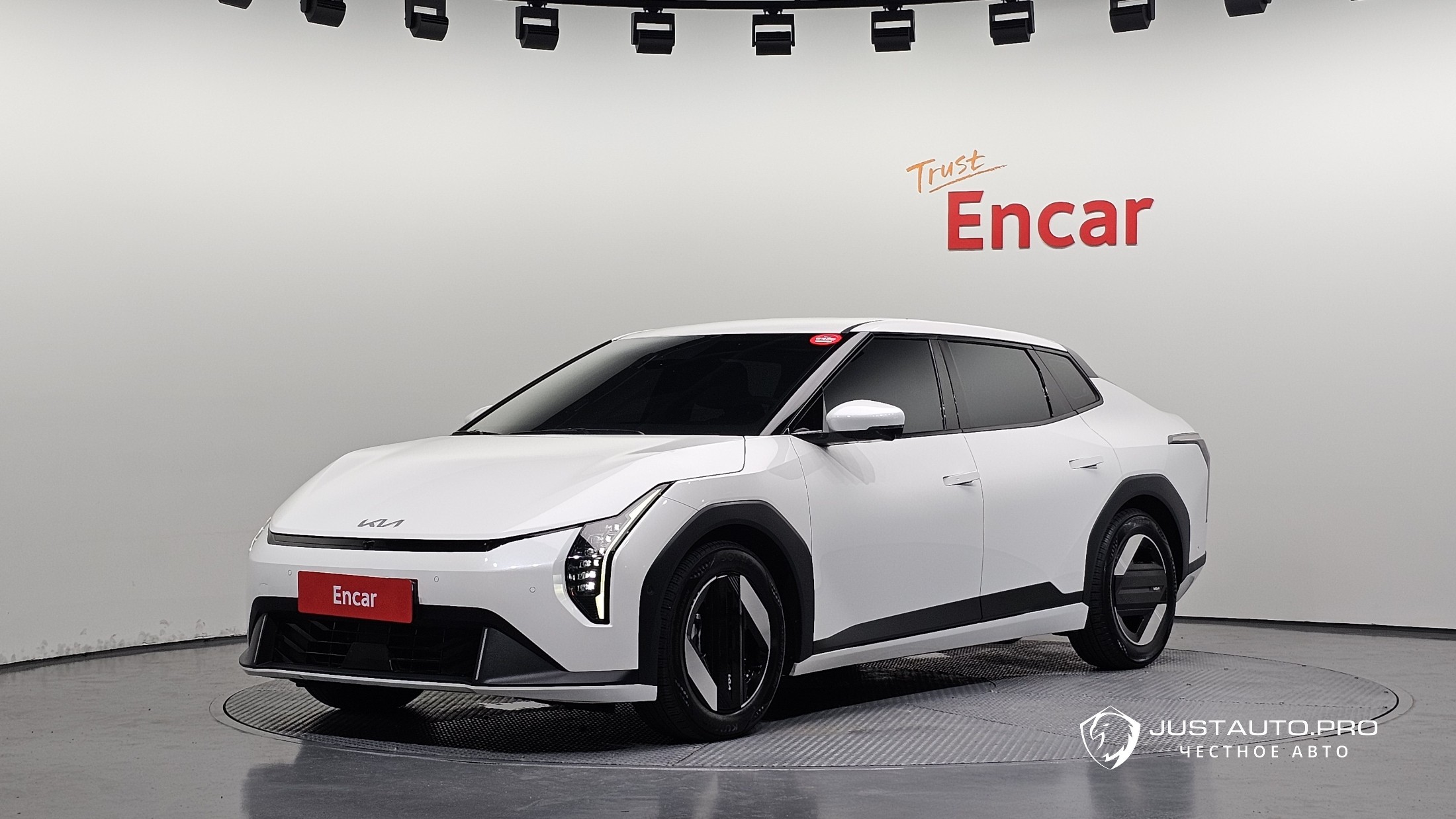 Автомобиль Kia EV4