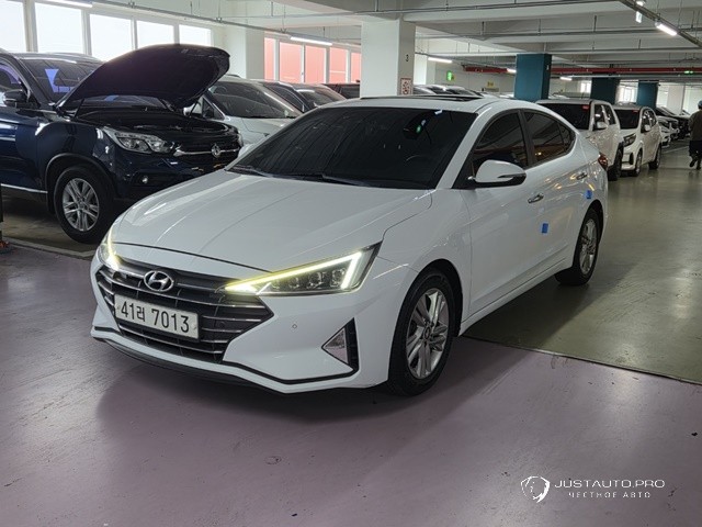 Автомобиль Hyundai AVANTE