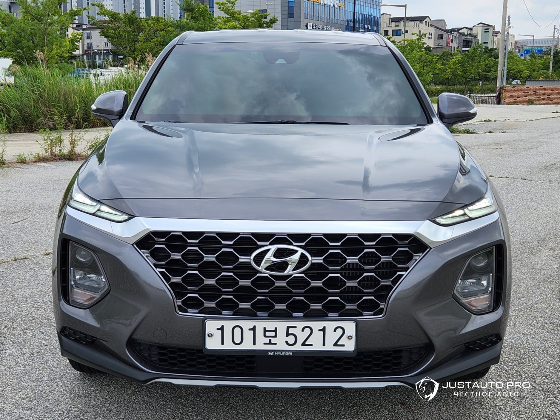 Автомобиль Hyundai Santafe