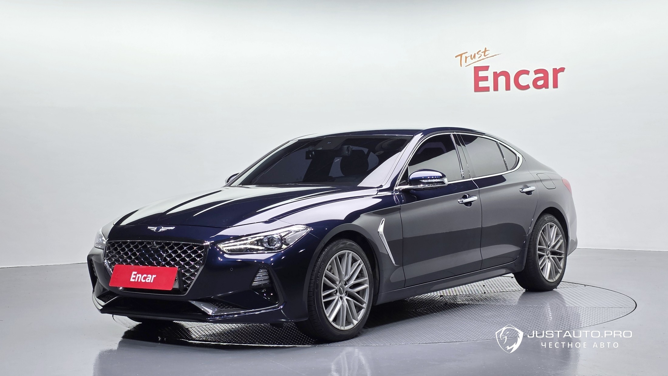 Автомобиль Genesis G70
