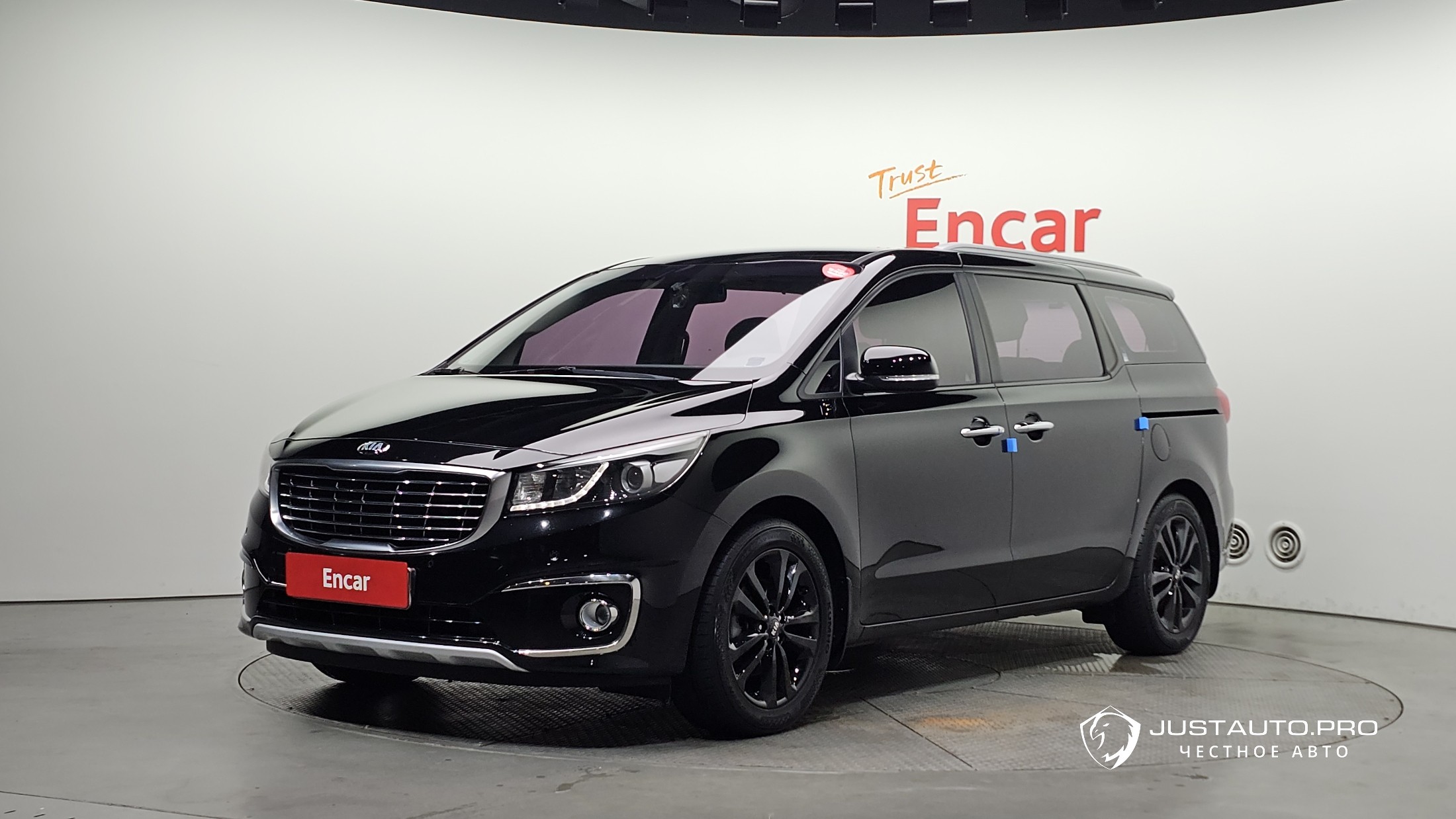 Автомобиль Kia Canival
