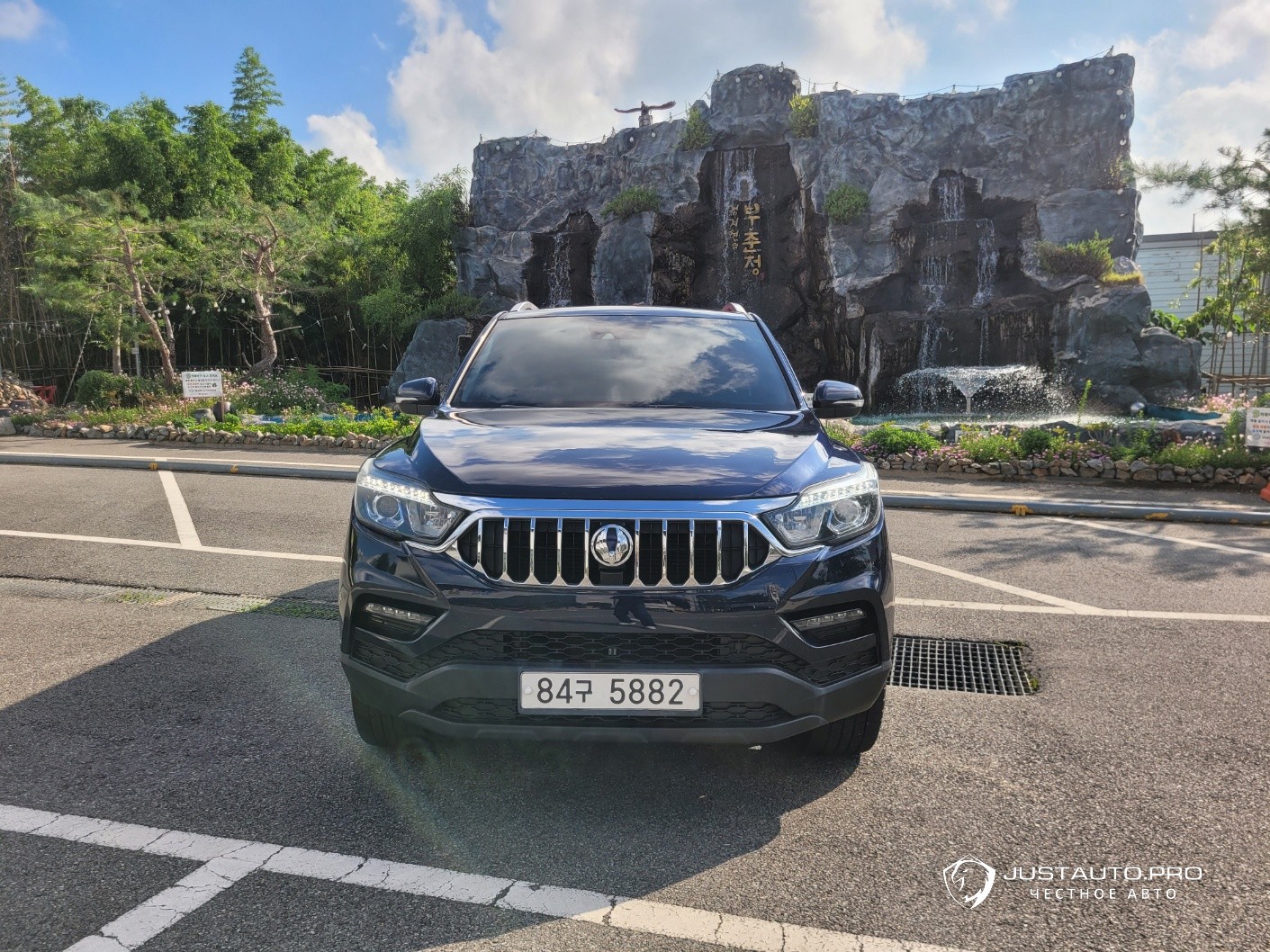 Автомобиль KG_Mobility_Ssangyong Rexton