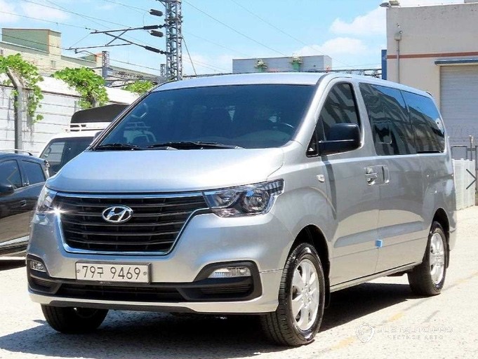 Автомобиль Hyundai Starex