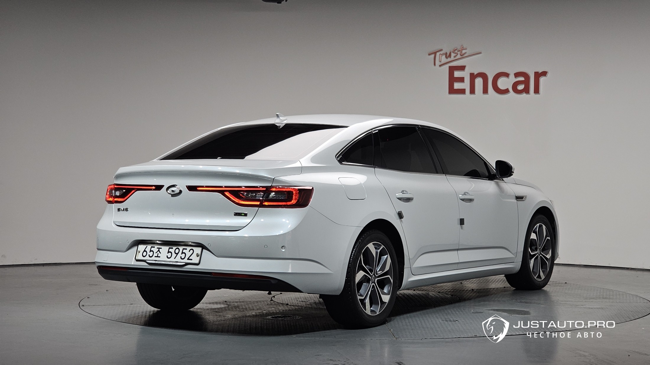 Автомобиль Renault-KoreaSamsung SM6
