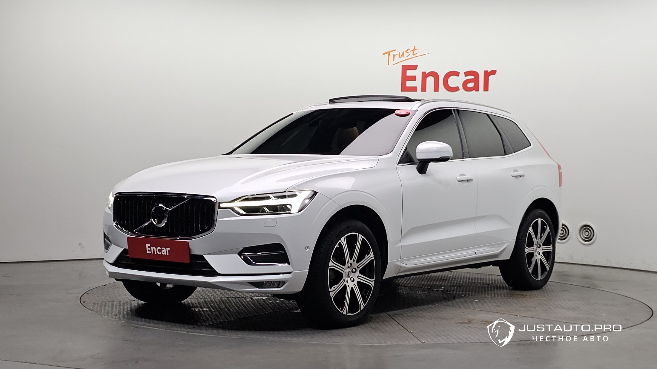 Автомобиль Volvo XC60