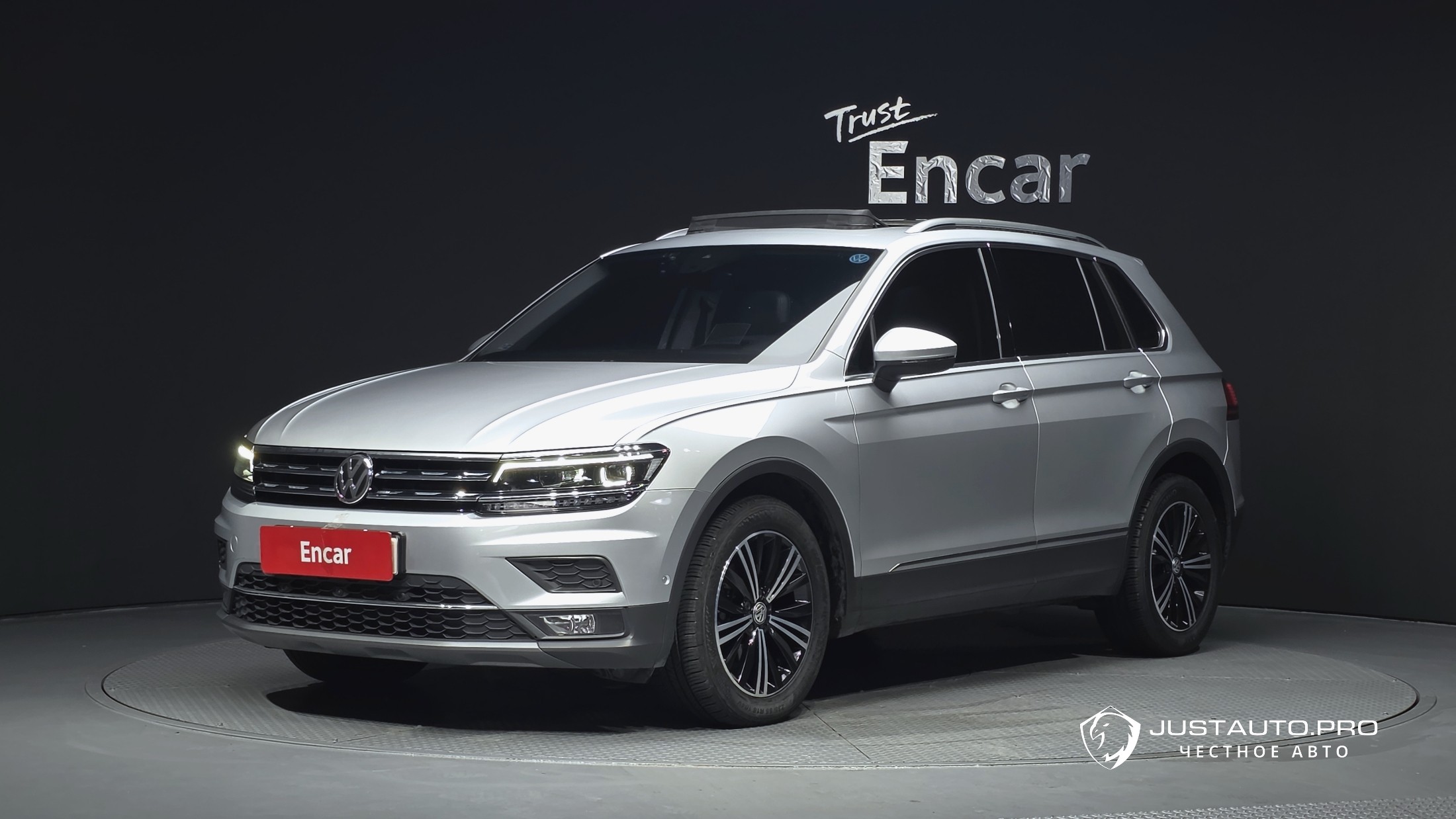 Автомобиль Volkswagen Tiguan