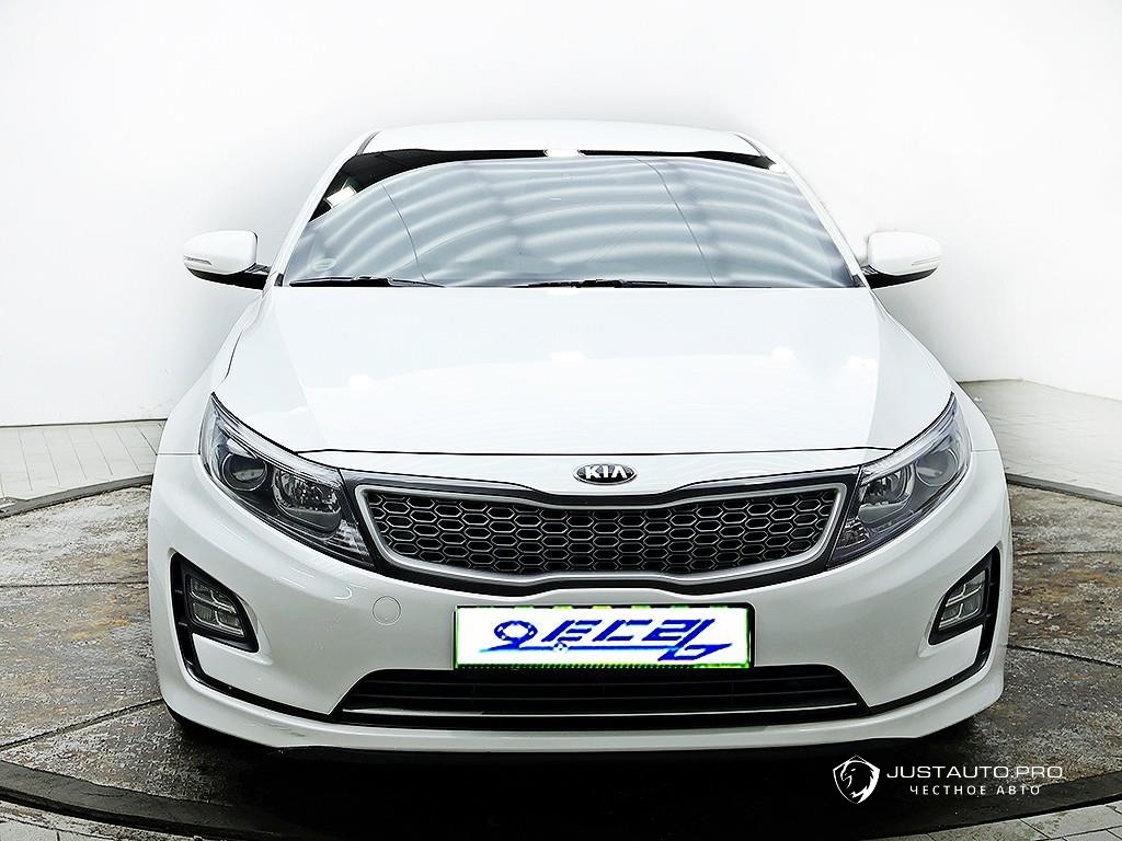 Автомобиль Kia K5