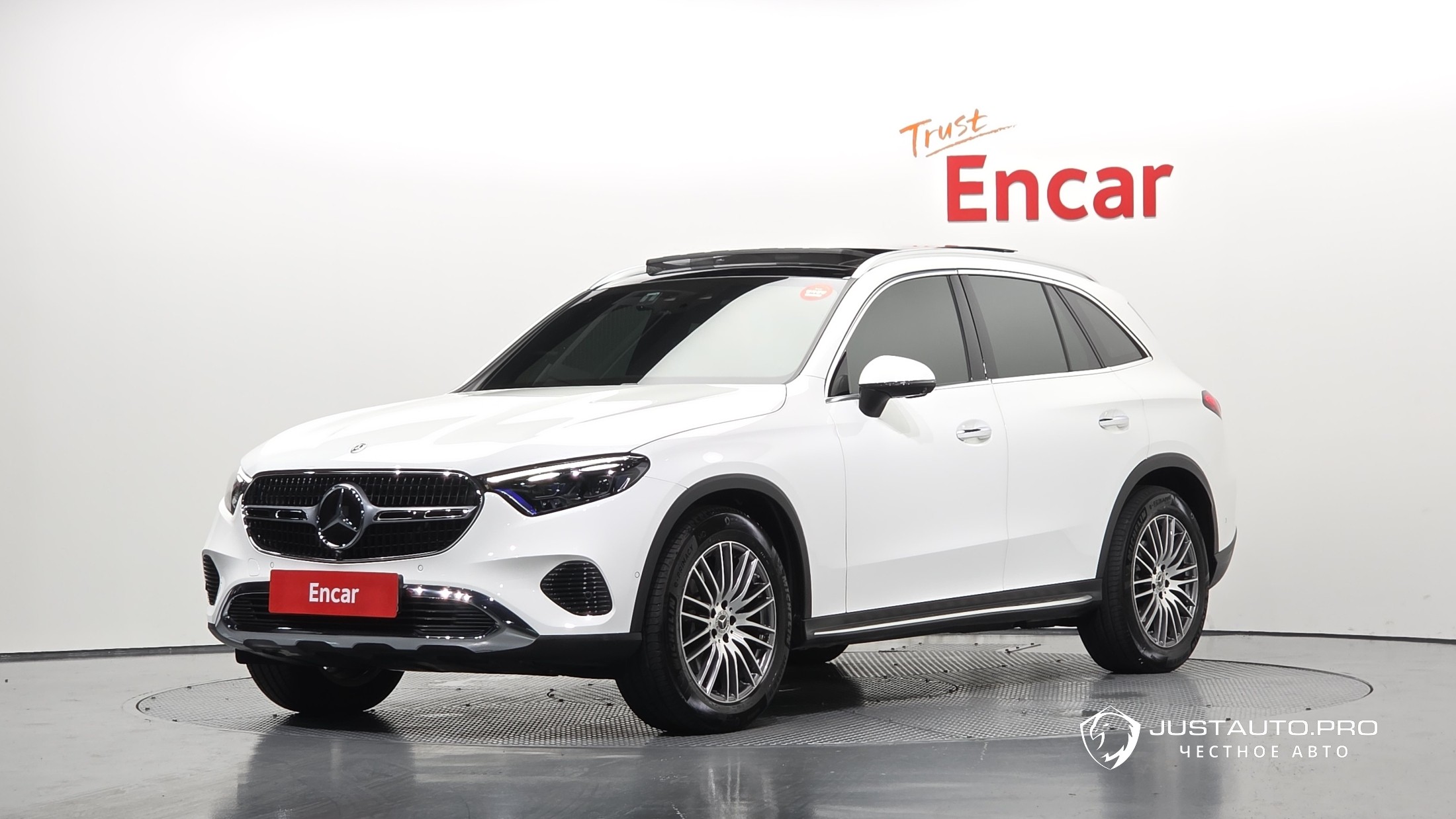 Автомобиль Mercedes-Benz GLC-Class
