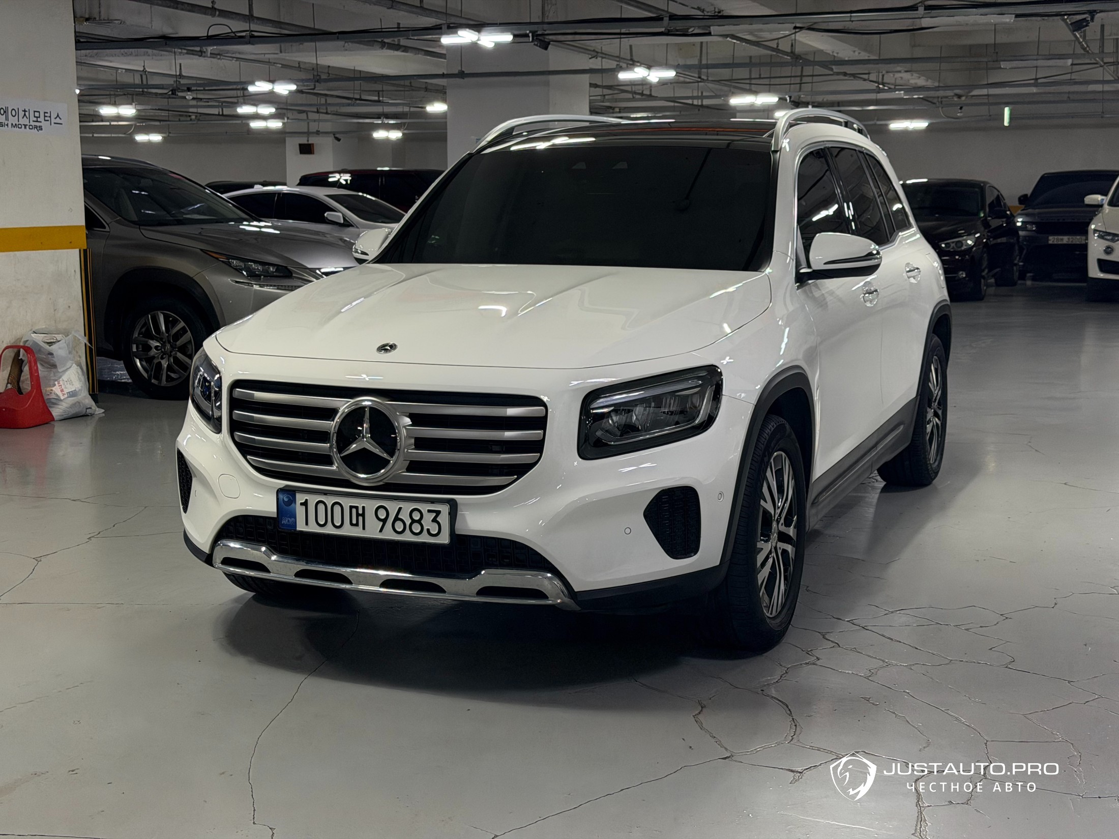 Автомобиль Mercedes-Benz GLB-Class
