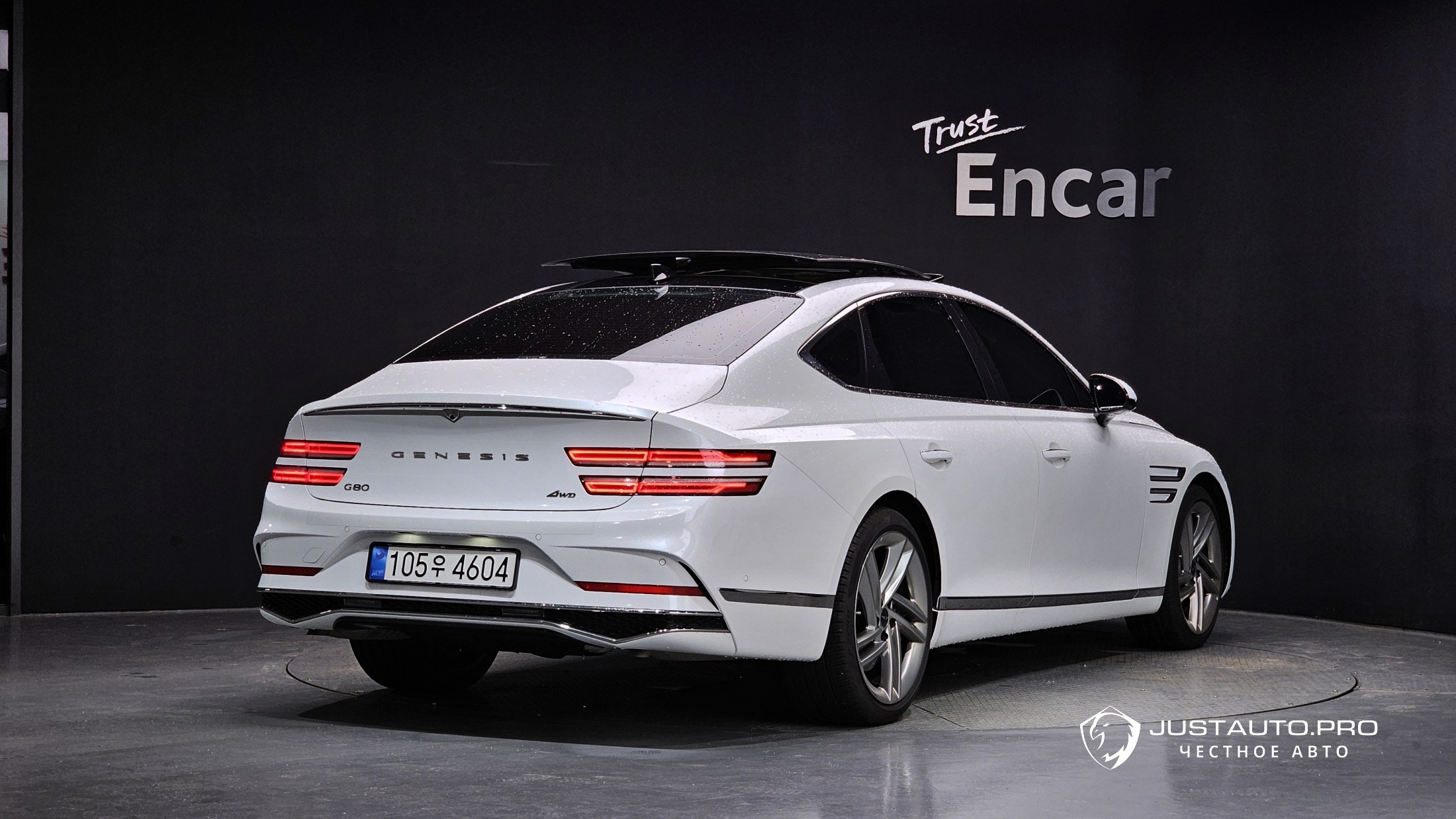 Автомобиль Genesis G80