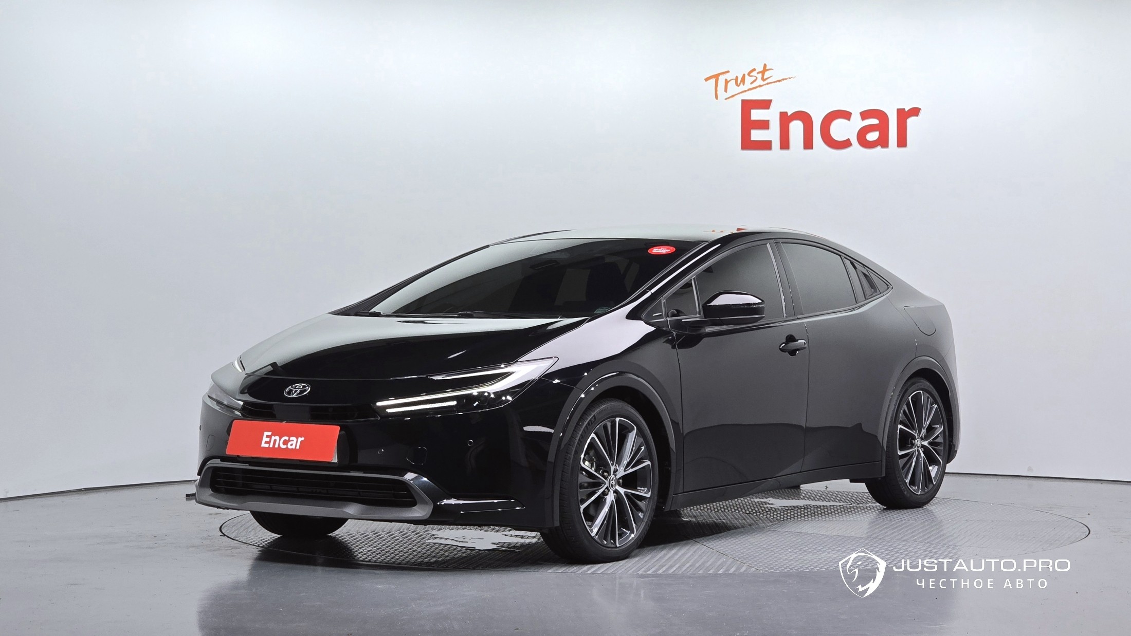 Автомобиль Toyota Prius