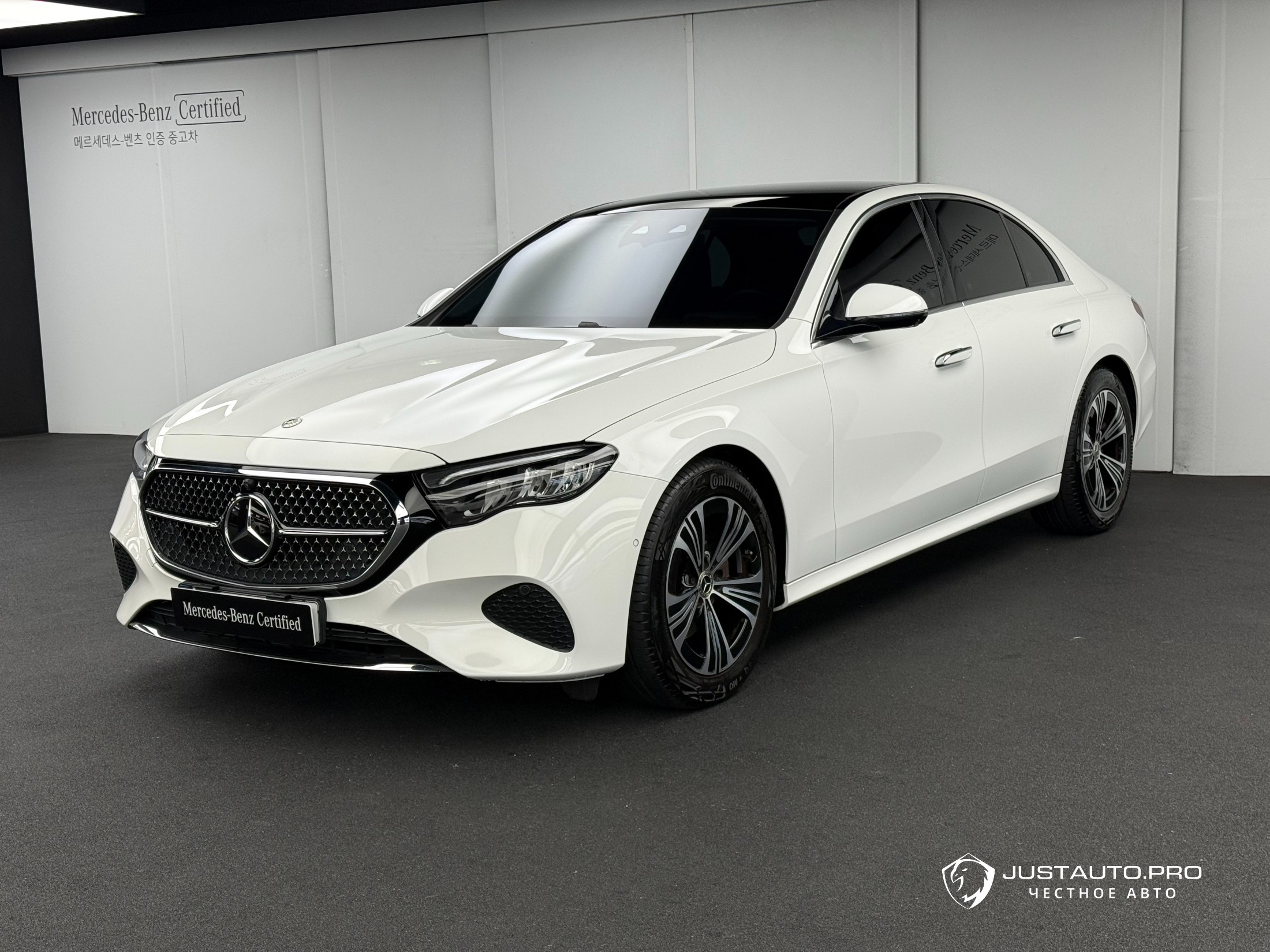 Автомобиль Mercedes-Benz E-Class