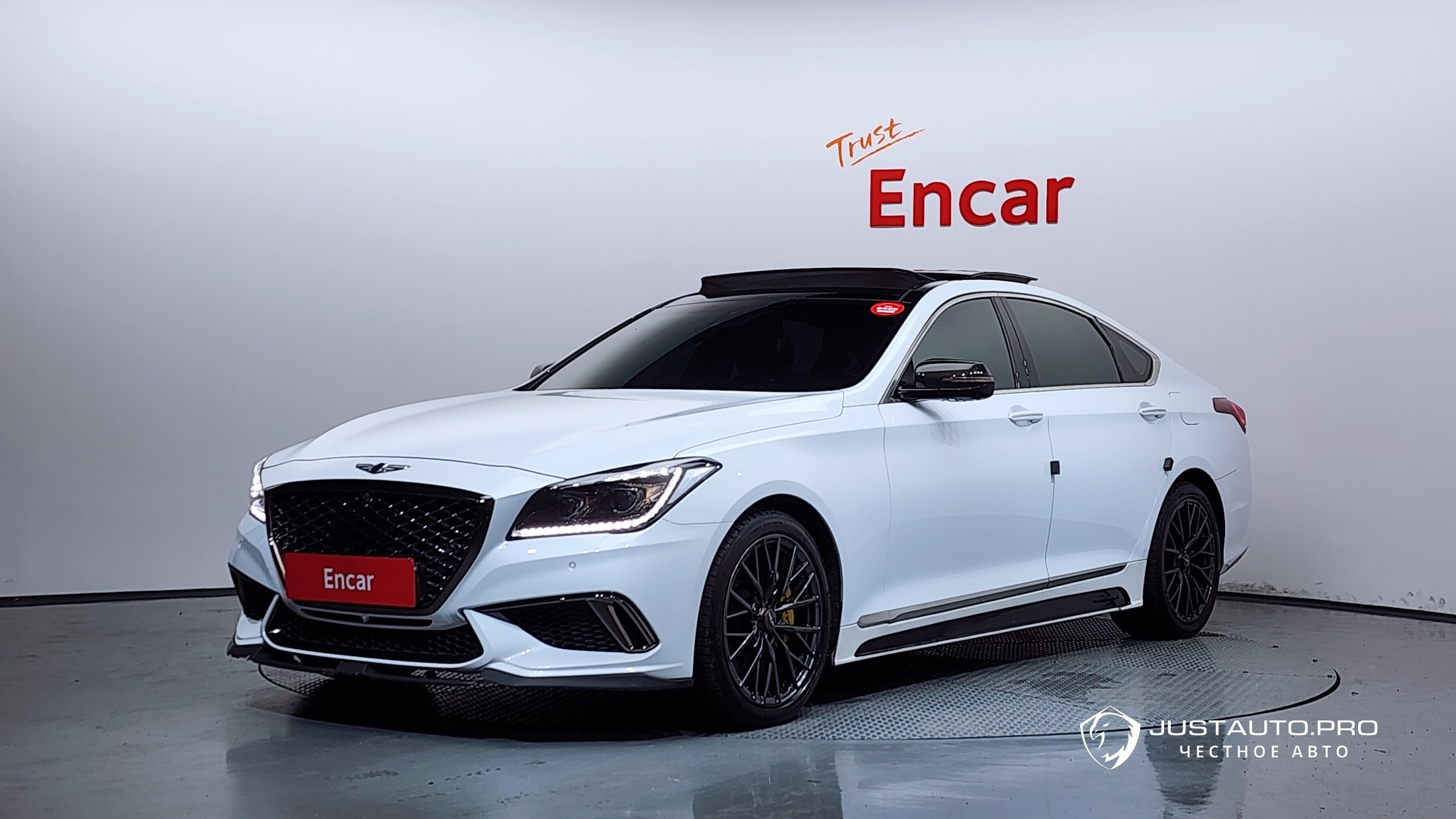 Автомобиль Hyundai Genesis