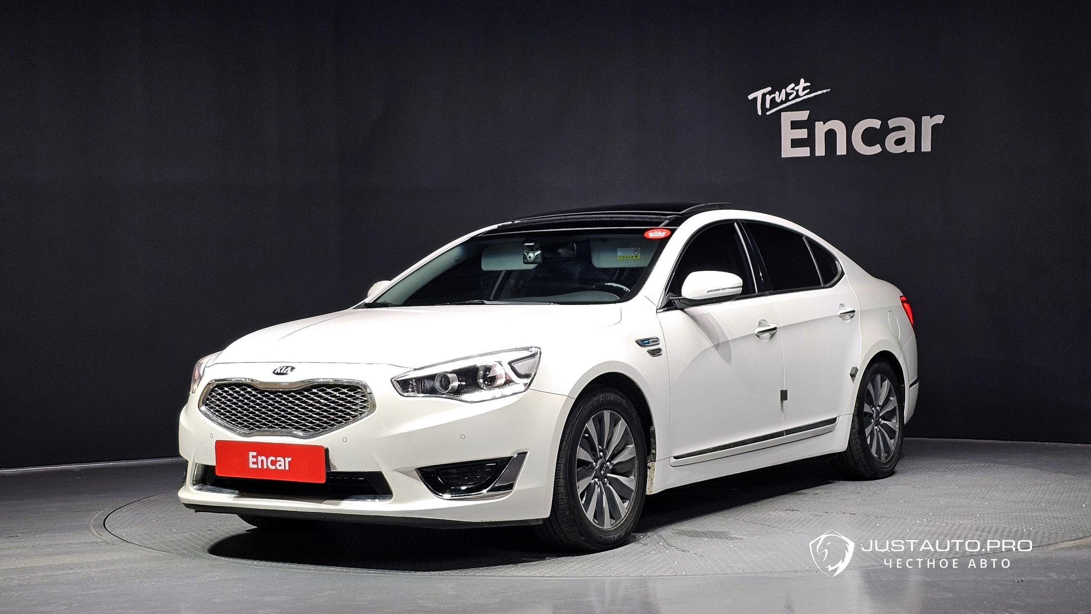 Автомобиль Kia K7