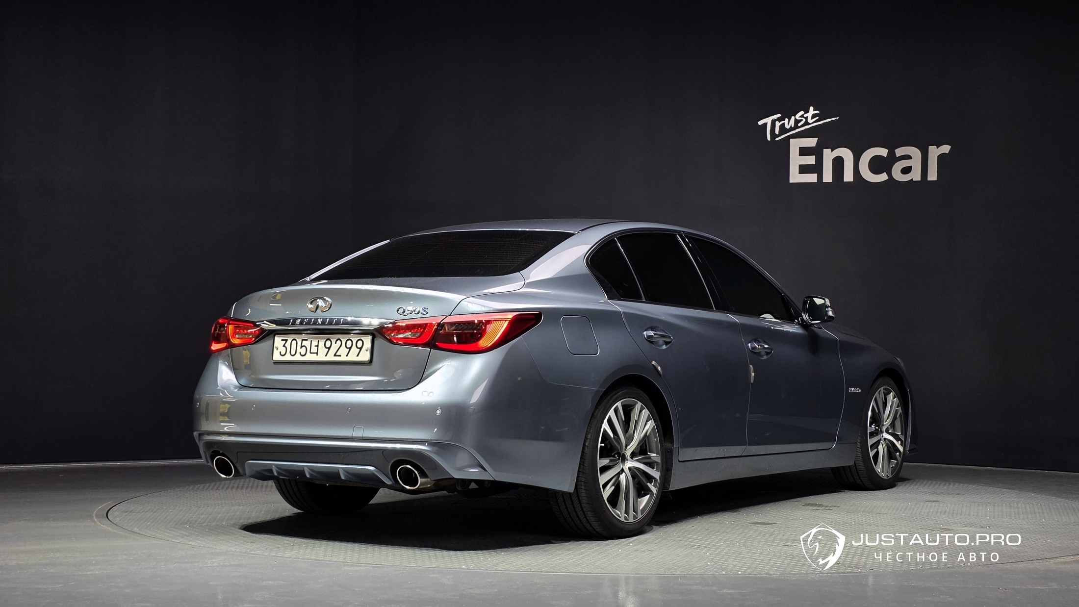 Автомобиль Infiniti Q50