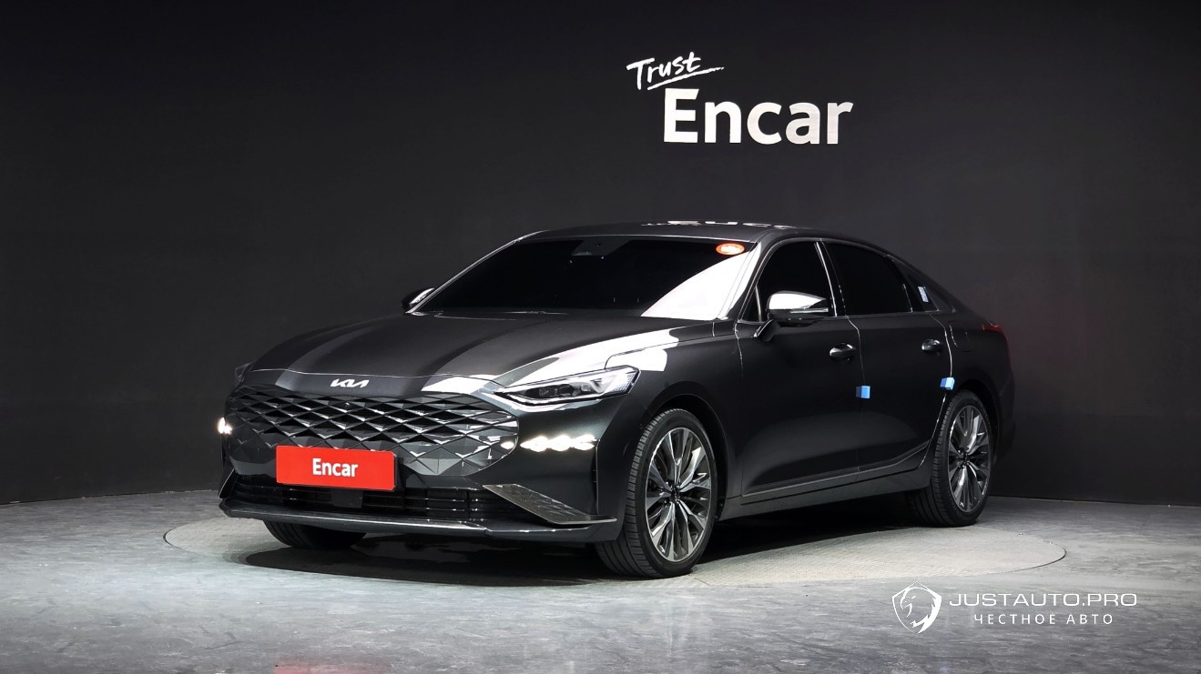 Автомобиль Kia K8