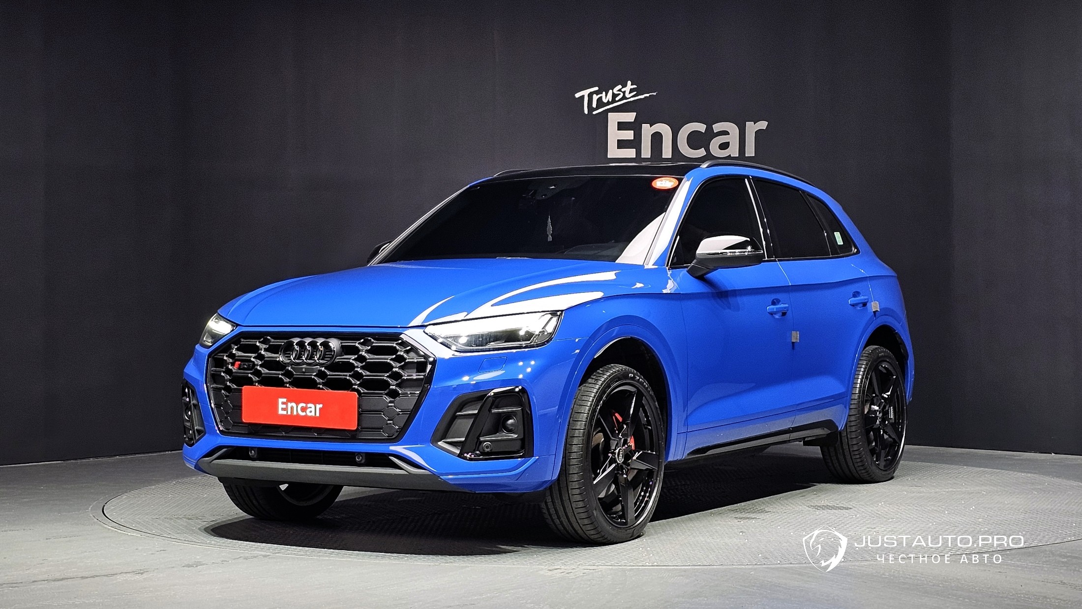 Автомобиль Audi SQ5