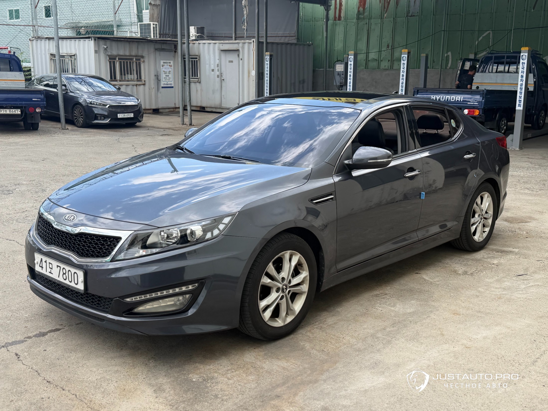 Автомобиль Kia K5