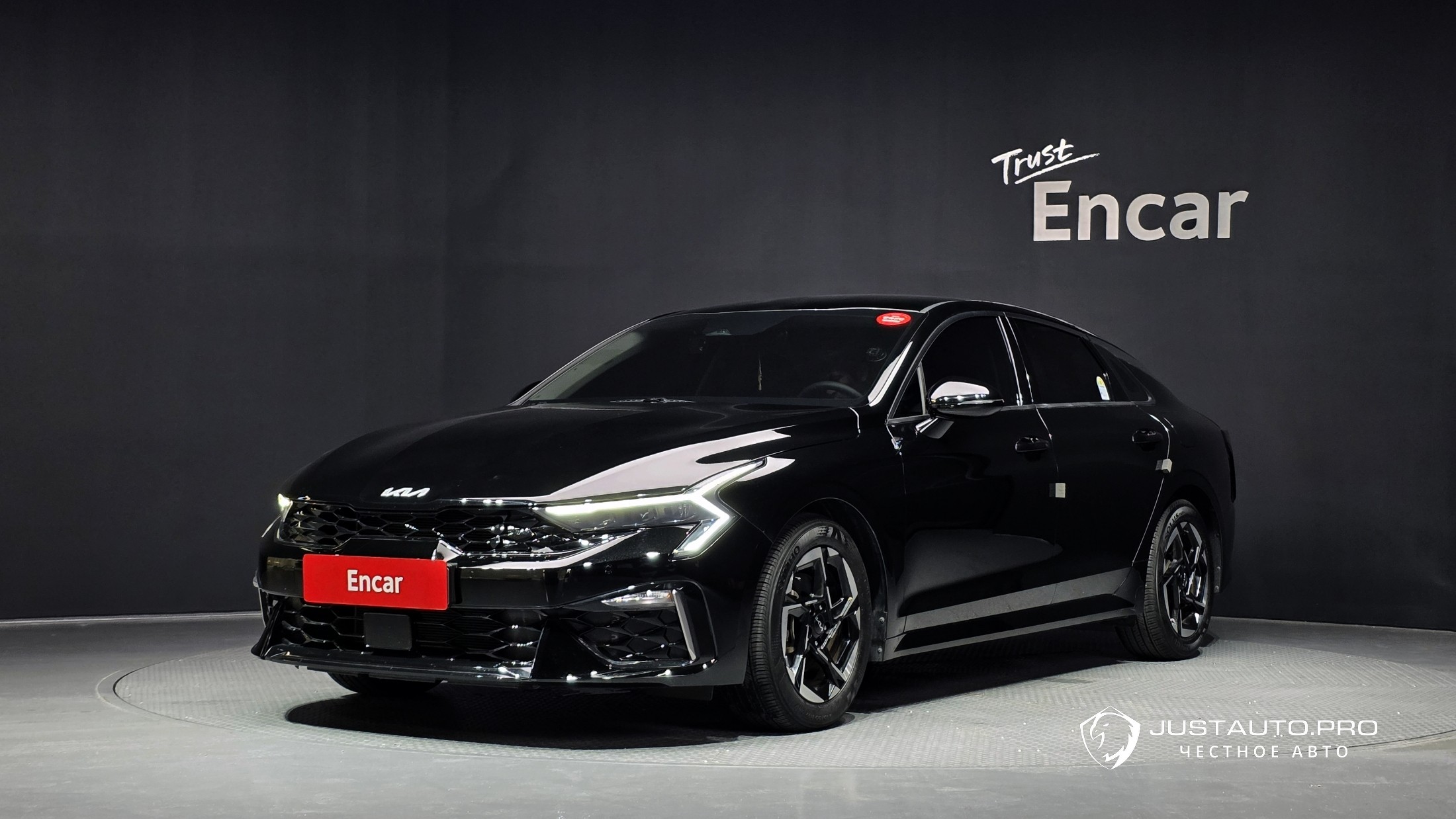Автомобиль Kia K5