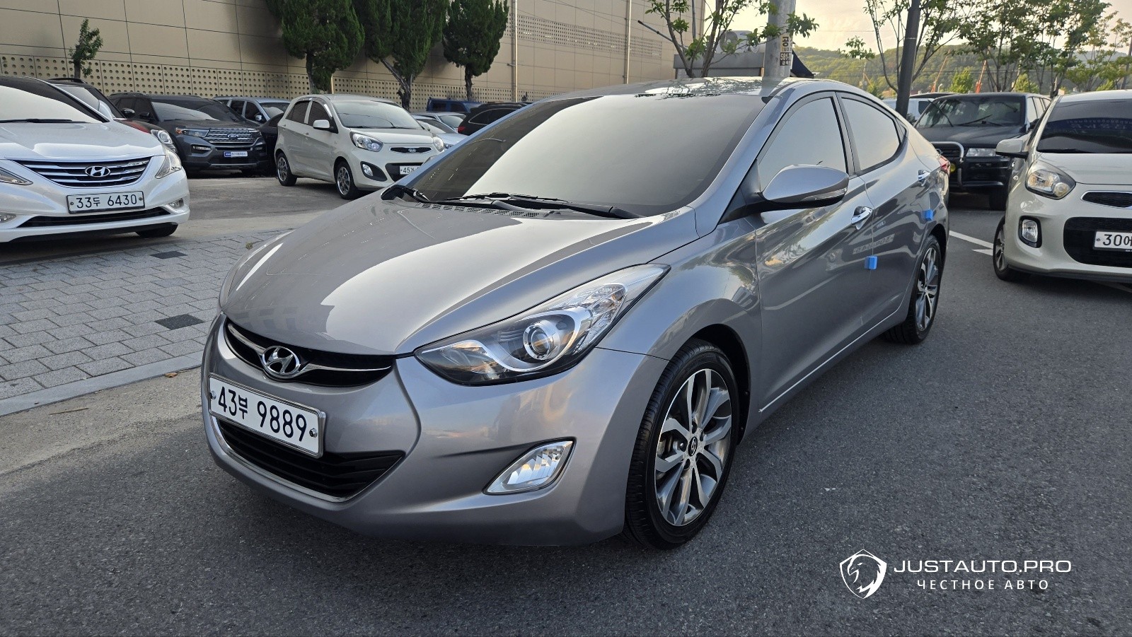 Автомобиль Hyundai AVANTE