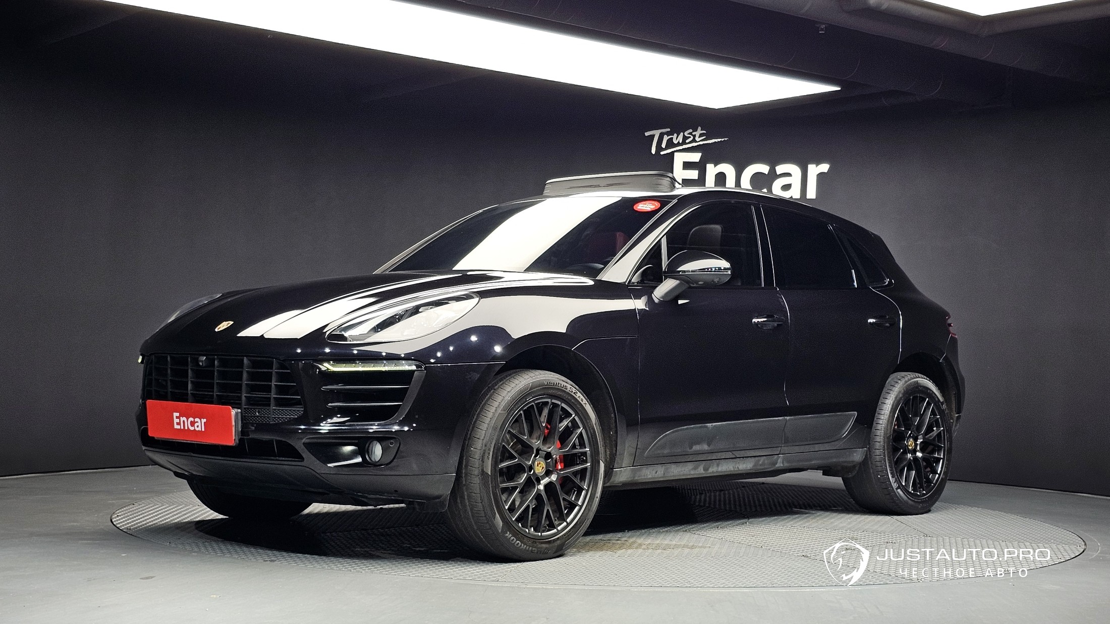 Автомобиль Porsche Macan