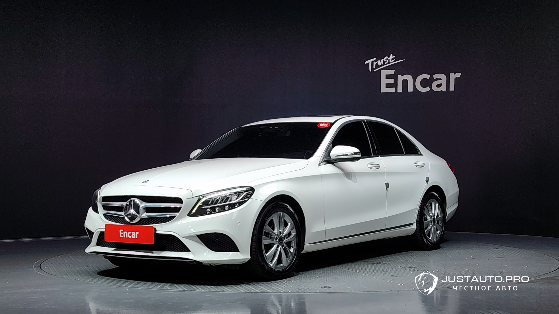 Автомобиль Mercedes-Benz C-Class