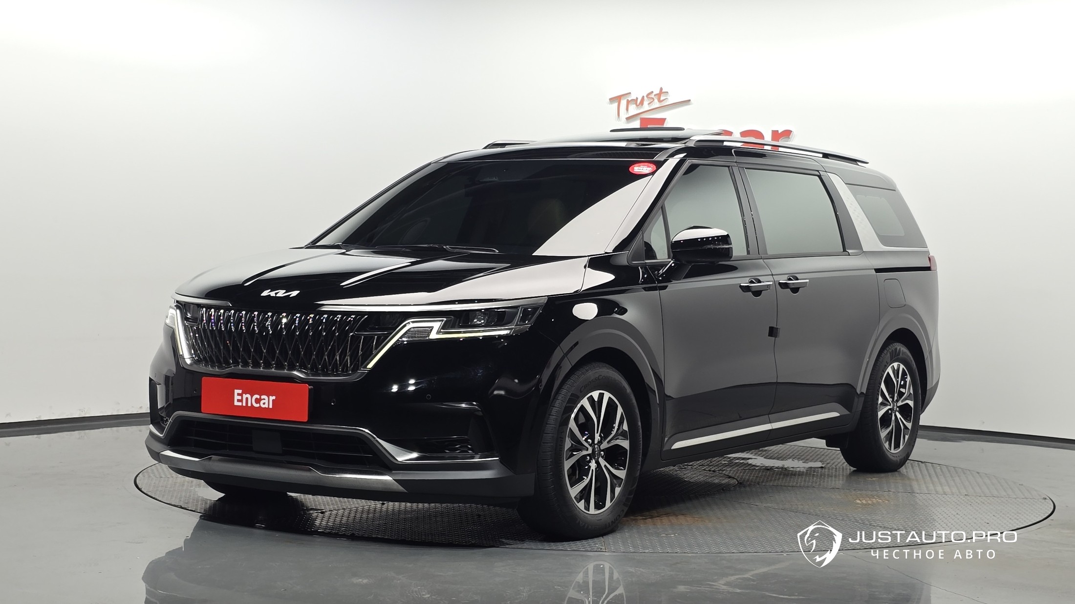 Автомобиль Kia Canival