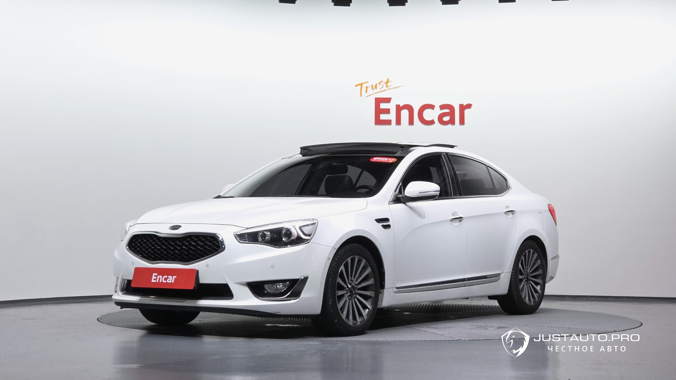 Автомобиль Kia K7