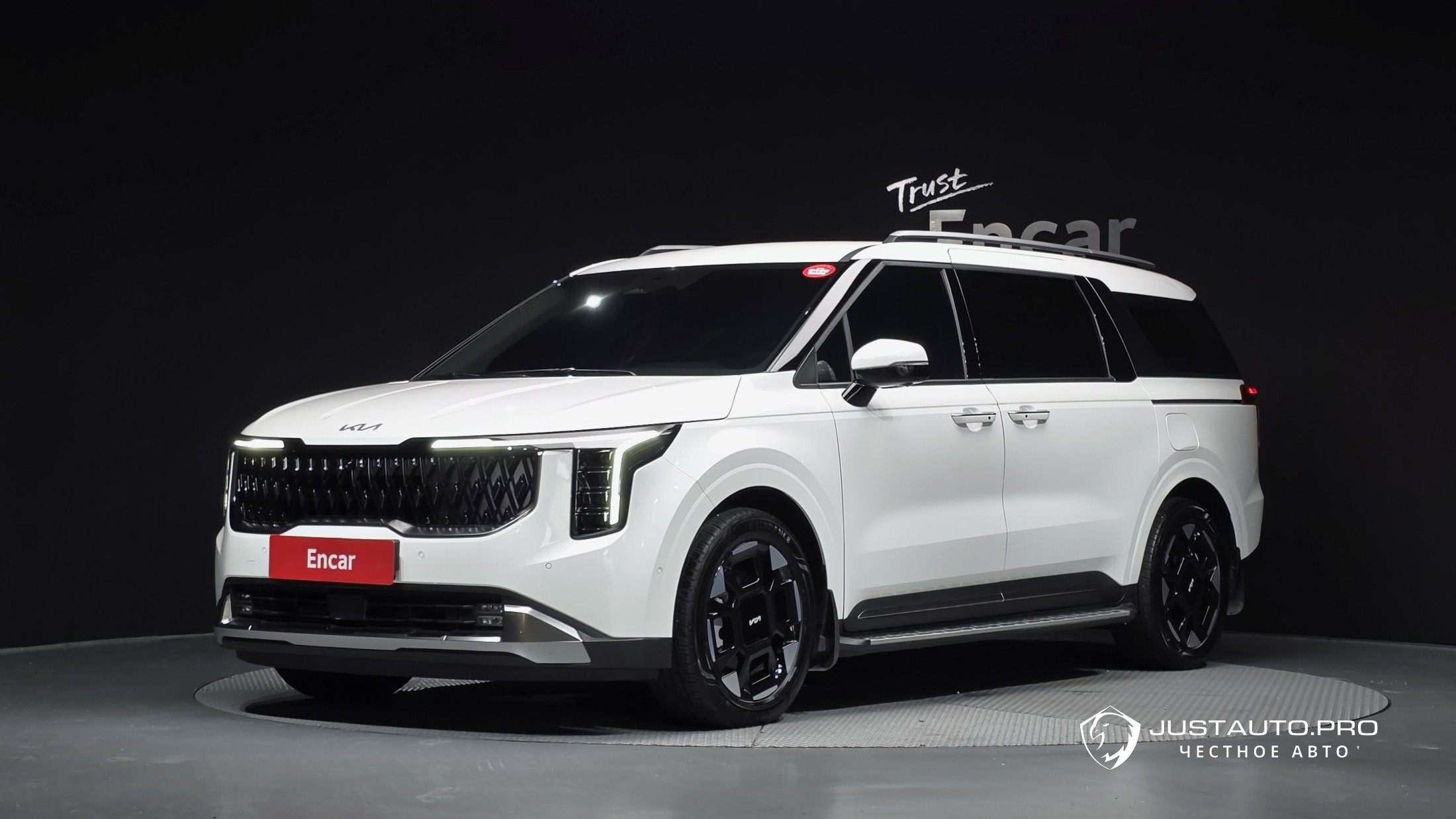 Автомобиль Kia Canival