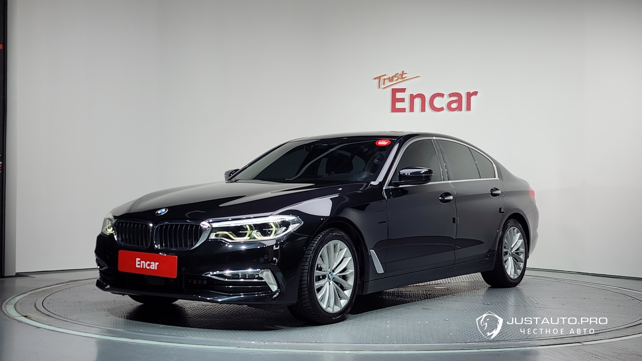 Автомобиль BMW 5-Series